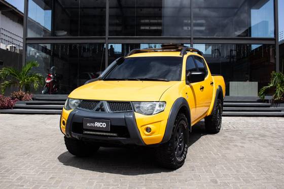 MITSUBISHI L200 SAVANA 3.2 4X4 16V TURBO INTERCOOLER DIESEL 4P MANUAL